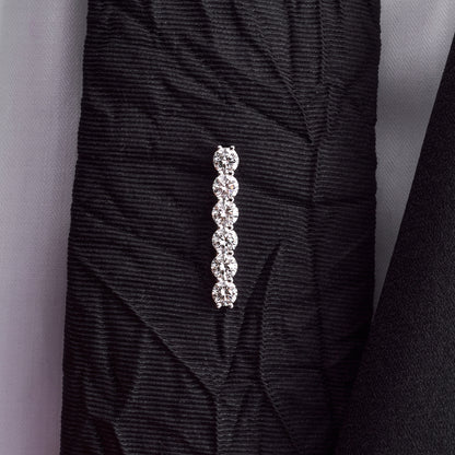 Round Brilliant Cut Diamond Straight Line Pin
