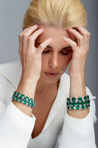 Round Brilliant Colombian Emerald and Oval Cut Diamond Bracelet